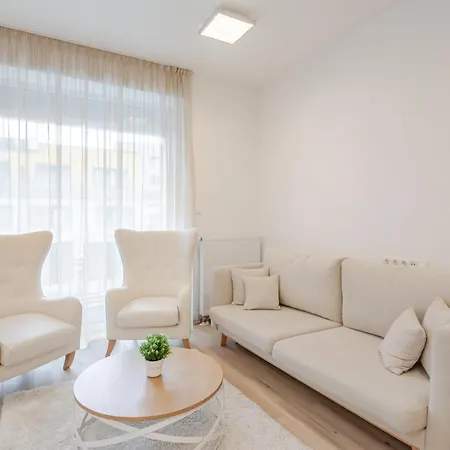 Apartament Balcony - - Large - Modern