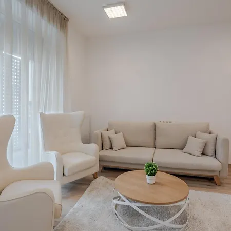 Apartament Balcony - - Large - Modern Budapesta